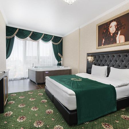 Apart Hotel D'Monica Odessa Esterno foto