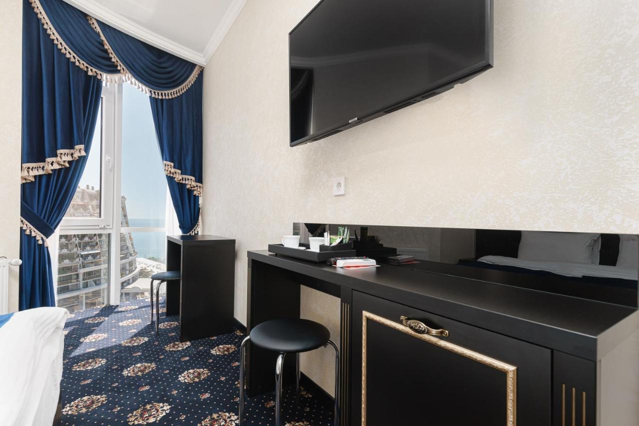 Apart Hotel D'Monica Odessa Esterno foto